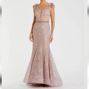 NWT Mac Duggal Embroidered Illusion Applique Bodice Trumpet Gown. Size 10